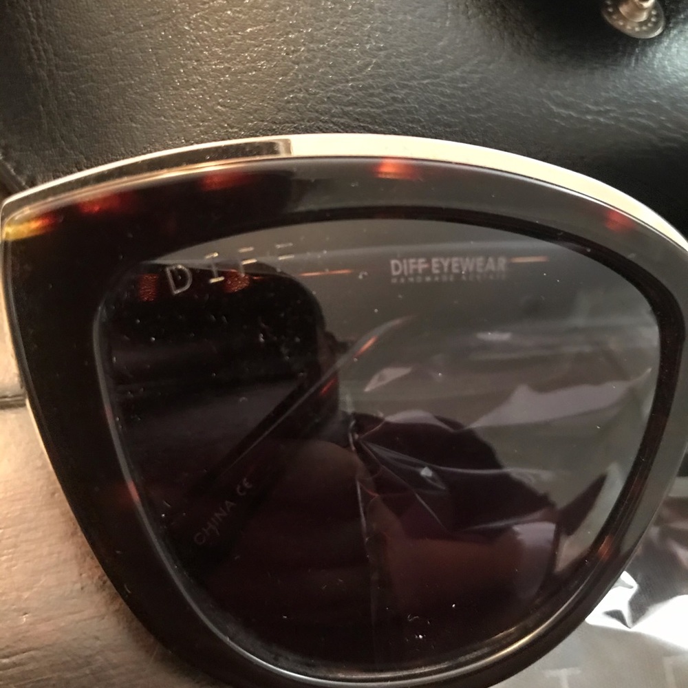 Diff Sunglasses - image 2